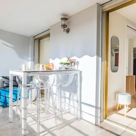 2-br In High Residential Apartment *